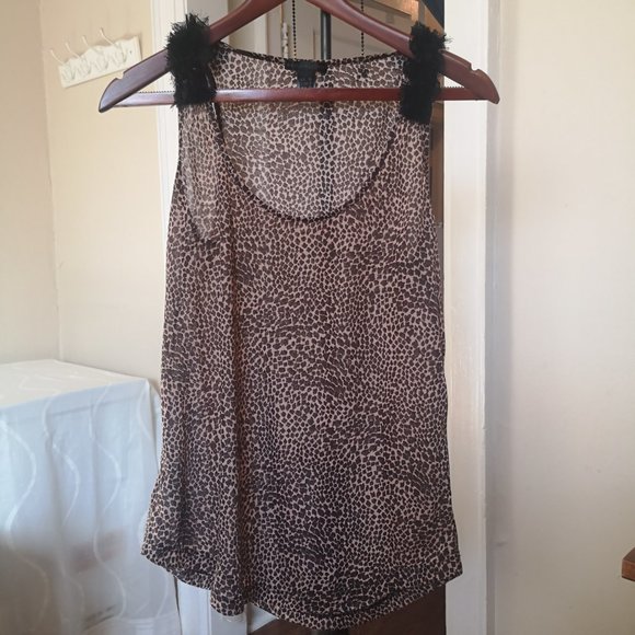 3/$20 MNG Collection leopard print sleeveless top - Picture 1 of 8